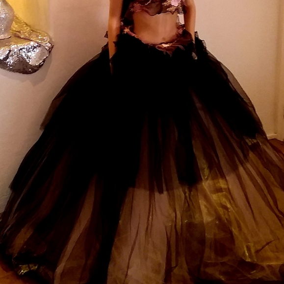 "KAIA" Black & Blush Gothic Wedding Ballgown Set - Picture 2 of 5